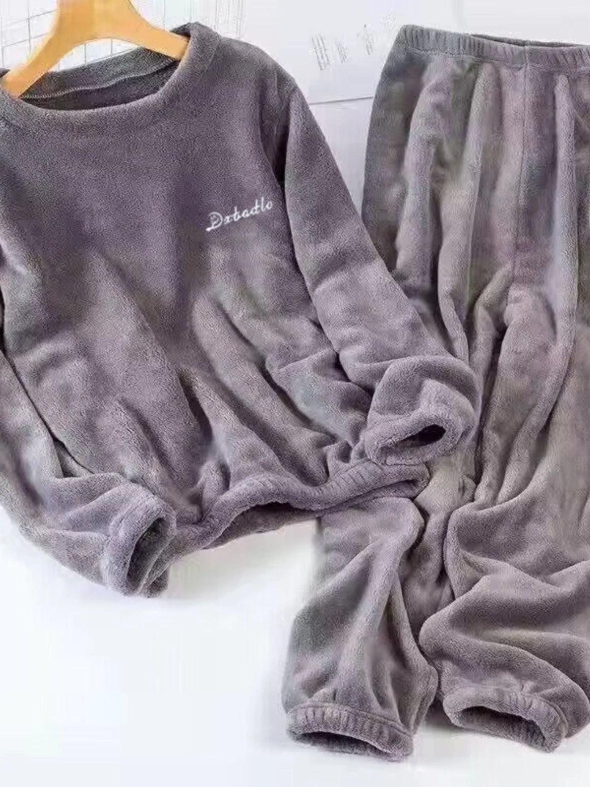 Mufella Women’s Pajama Set – Elegant, Soft & Premium Comfort for Every Night