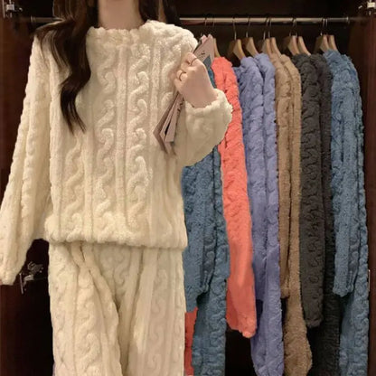 Women’s Luxury Pajamas by Mufella – Timeless Design & Everyday Comfort