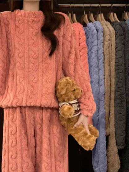 Women’s Luxury Pajamas by Mufella – Timeless Design & Everyday Comfort