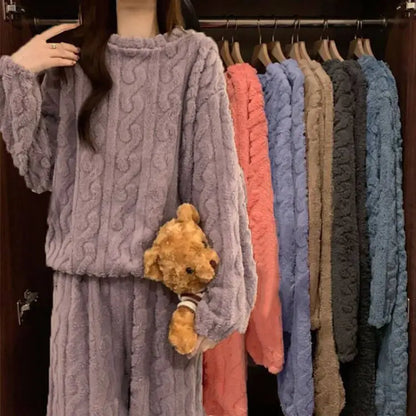 Women’s Luxury Pajamas by Mufella – Timeless Design & Everyday Comfort