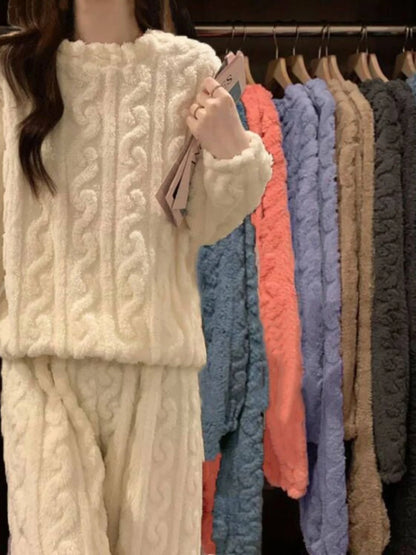 Women’s Luxury Pajamas by Mufella – Timeless Design & Everyday Comfort